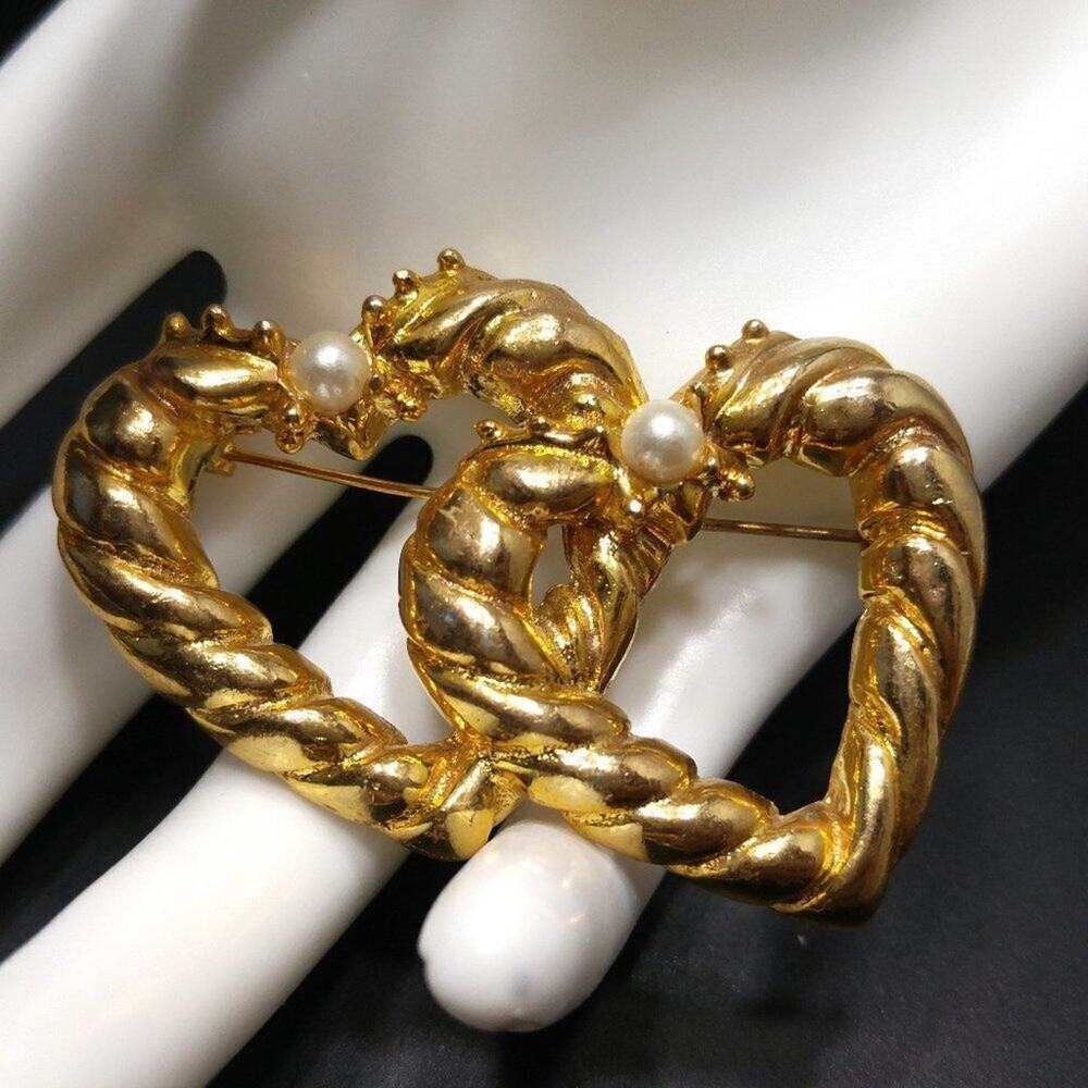 Vintage Two Heart Rope Brooch, Sweetheart Gift, Faux Pearls, 2 1/4 Inches
